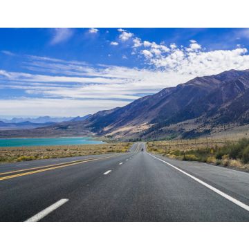 Lais Puzzle - Fahrt auf dem Highway 395 an einem sonnigen Tag, östliches Sierra-Gebirge, Kalifornien; links ist der Mono Lake zu sehen - 40, 100, 200, 500, 1.000 & 2.000 Teile