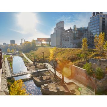 Lais Puzzle - Der Mississippi fließt durch die historischen Mühlenruinen in Minneapolis, Minnesota - 40, 100, 200, 500, 1.000 & 2.000 Teile
