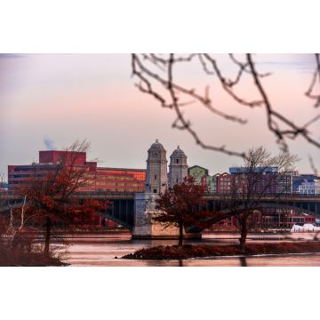 Lais Puzzle - Blick auf die Longfellow Bridge, Boston am Morgen. Die Brücke überspannt den Charles River und verbindet das Bostoner Viertel Beacon Hill mit dem Kendall Square in Cambridge, Massachusetts - 2.000 Teile
