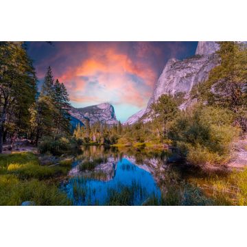 Lais Puzzle - Spiegelungen im Wasser der Yosemite Mountains am Mirror Lake bei Sonnenuntergang, Yosemite. Kalifornien, Vereinigte Staaten - 2.000 Teile