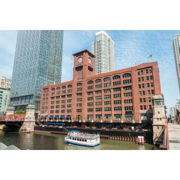 Lais Puzzle - Blick auf das Reid Murdoch Building mit Uhr von unten am Chicago River, Illinois, USA - 2.000 Teile