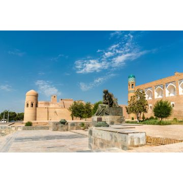 Lais Puzzle - Statue von Al-Khwarizmi vor der Itchan Kala in Chiwa, Usbekistan - 2.000 Teile