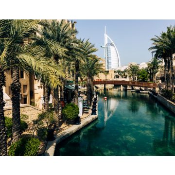 Lais Puzzle - Burj Al Arab Blick von Madinat Jumeirah. Traditionelle Architektur im arabischen Stil. Vereinigte Arabische Emirate - 40, 100, 200, 500, 1.000 & 2.000 Teile
