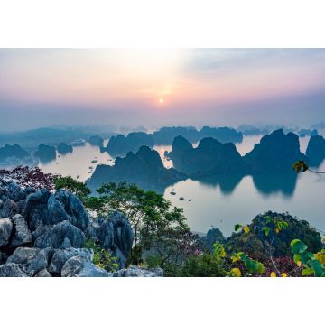 Lais Puzzle - Karstlandschaften im Meer bei Sonnenaufgang, Blick vom Berg Bai Tho in der Halong-Bucht, Vietnam, Südostasien. UNESCO-Welterbe - 1.000 Teile