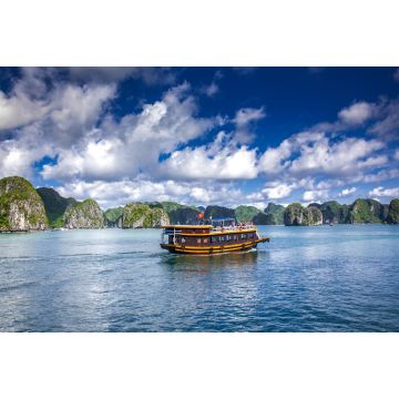 Lais Puzzle - Kreuzfahrt zwischen wunderschönen Kalksteinfelsen und abgelegenen Stränden in der Ha Long-Bucht, UNESCO-Weltkulturerbe, Vietnam - 2.000 Teile