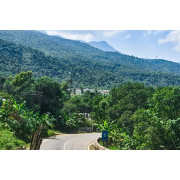 Lais Puzzle - Hai Van Pass (Phu Tho) berühmte Straße mit malerischer Aussicht, Vietnam - 2.000 Teile