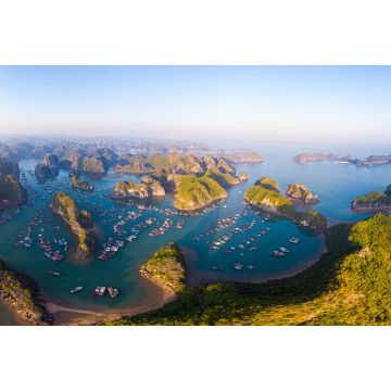 Lais Puzzle - Luftaufnahme des Sonnenuntergangs in der Bucht von Lan Ha und der Insel Cat Ba, Vietnam, einzigartige Kalksteinfelseninseln und Karstformationen im Meer, schwimmende Fischerdörfer und Fischfarmen - 2.000 Teile