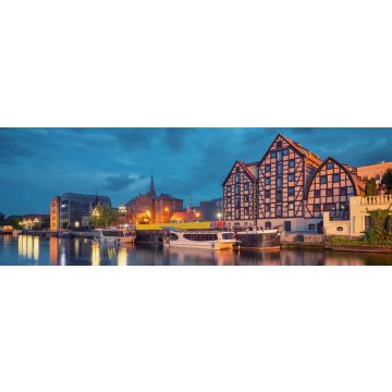 Lais Puzzle - Bydgoszcz, Polen. Blick auf alte Fachwerkhäuser am Ufer des Flusses Brda in der Abenddämmerung, Panorama - 1.000 Teile