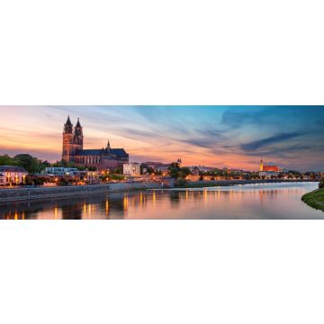 Lais Puzzle - Magdeburg, Deutschland. Panorama-Stadtlandschaftsbild von Magdeburg, Deutschland, mit Spiegelung der Stadt in der Elbe bei Sonnenuntergang, Panorama - 1.000 Teile