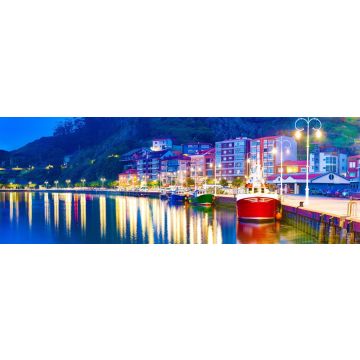 Lais Puzzle - Fischerdorf, Asturien, Spanien. Hafen mit Booten und Häusern in Ribadesella, Panorama - 1.000 Teile