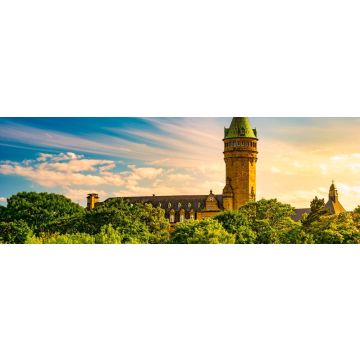 Lais Puzzle - Blick auf das Spuerkees, die staatliche Sparkasse und das Musee de la banque in Luxemburg, Panorama - 1.000 Teile