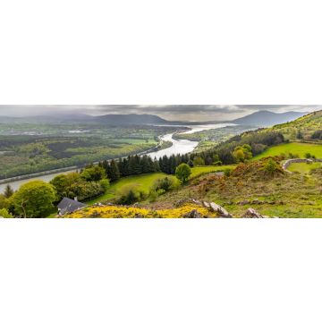 Lais Puzzle - Die irische Grenze, Flagstaff Viewpoint auf dem Fatham Hill in der Nähe von Newry, von wo aus man einen herrlichen Blick über den Carlingford Lough, die Mourne Mountains und Cooley Mountains, Panorama - 1.000 Teile