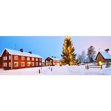 Lais Puzzle - Geschmückter Weihnachtsbaum im Kirchendorf Gammelstad, Lulea; Schweden, Panorama - 1.000 Teile