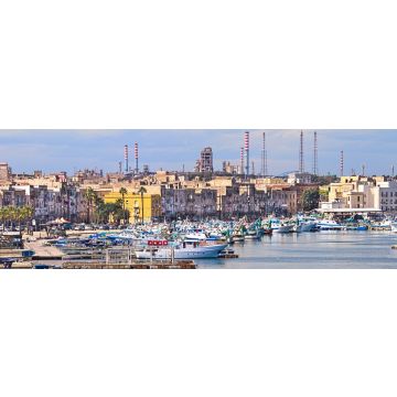 Lais Puzzle - Taranto-Altstadt auf dem Meer, Fischerboote, Docks, Industrieanlage auf Hintergrund, Panorama - 1.000 Teile