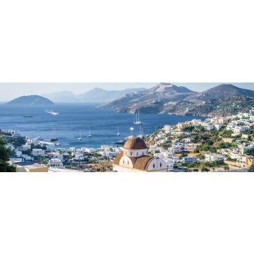 Lais Puzzle - Schönes mediterranes griechisches Dorf Pantelis, umgeben von einem Berg mit antiker Burg, am Ägäischen Meer gelegen, mit bunten Häusern und schönen Kirchen und Basiliken, Leros, Dodekanes, Griechenland, Panorama - 1.000 Teile