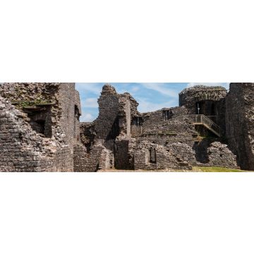 Lais Puzzle - Innerhalb des Hofes und der Mauern einer mittelalterlichen Burgruine (Burg Carreg Cennen), Panorama - 1.000 Teile