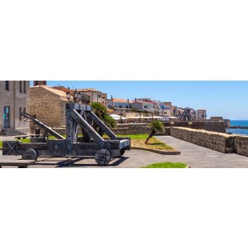 Lais Puzzle - Alghero, Sardinien, Italien. Ein altes Katapult auf der Böschung in der Altstadt, Panorama - 1.000 Teile