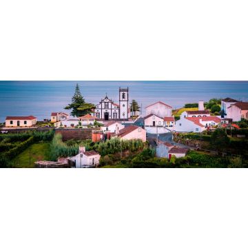 Lais Puzzle - Wunderschöner rosa Sonnenaufgang in einem Dorf in Nordeste, Insel Sao Miguel, Azoren, Portugal, Panorama - 1.000 Teile