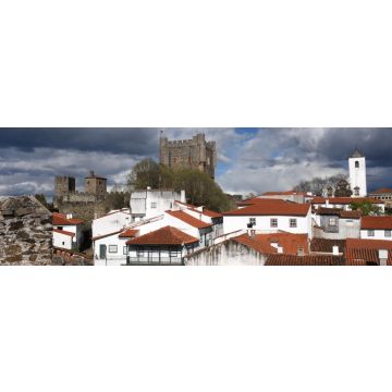 Lais Puzzle - Burg und Häuser in der Festung von Braganca, Tras os Montes, Portugal, Panorama - 1.000 Teile