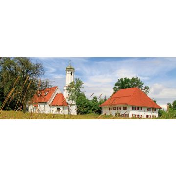 Lais Puzzle - Riedkapelle in Benningen mit dem ehemaligen Mesnerhaus, das jetzt ein Museum ist, Panorama - 1.000 Teile