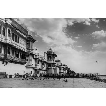 Lais Puzzle - Schöne Aufnahme des Gangaur Ghat in Udaipur, Indien in schwarz weiß - 2.000 Teile