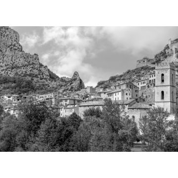 Lais Puzzle - Kleine französische mittelalterliche Stadt zwischen zwei felsigen Hügeln und dem Fluss Var, Gemeinde Entrevaux, Region Provence-Alpes-Côte d'Azur in schwarz weiß - 1.000 Teile