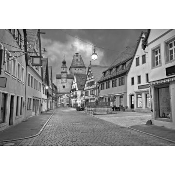 Lais Puzzle - Rothenburg ob der Tauber. Deutsche Straßenarchitektur der mittelalterlichen deutschen Stadt Rothenburg ob der Tauber Abendansicht in schwarz weiß - 2.000 Teile