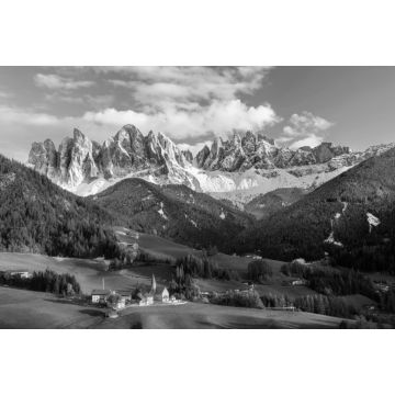 Lais Puzzle - Schöne Landschaft der italienischen Dolomiten - Santa Magdalena in schwarz weiß - 2.000 Teile