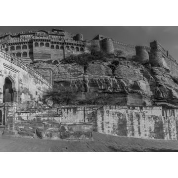 Lais Puzzle - Ein Panoramablick auf das Fort und die Altstadt oberhalb der blauen Stadt Jodhpur, Rajasthan, Indien, am späten Nachmittag in schwarz weiß - 1.000 Teile