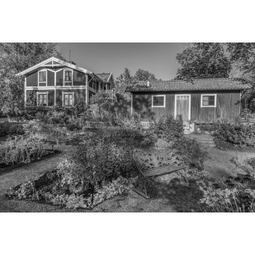 Lais Puzzle - Traditionelle Architektur eines alten schwedischen Gebäudes auf der Insel Djurgarden, einem historischen Erholungsgebiet. Stockholm, Schweden in schwarz weiß - 2.000 Teile