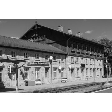Lais Puzzle - Grenzbahnhofahnhof in Bayerisch Eisenstein in schwarz weiß - 2.000 Teile