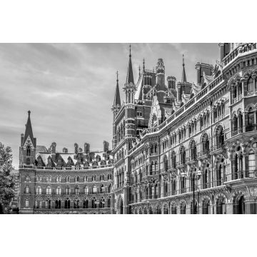 Lais Puzzle - Fassade des Bahnhofs St. Pancras International, eines zentralen Londoner Bahnhofs an der Euston Road, Bezirk Camden, London, Vereinigtes Königreich in schwarz weiß - 2.000 Teile