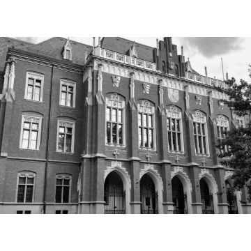 Lais Puzzle - Jagiellonische Universität (Uniwersytet Jagielloński). Historisches Zentrum in der Stadt Krakau. Polen in schwarz weiß - 1.000 Teile