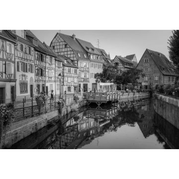 Lais Puzzle - Colmar, Elsass, Frankreich. Klein-Venedig, Wasserkanal und traditionelle Fachwerkhäuser in schwarz weiß - 2.000 Teile