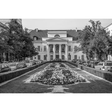 Lais Puzzle - Historischer Palac Mniszchow Mniszech Palast, der heute die belgische Botschaft beherbergt, in der Senatorska Straße in Srodmiescie im Stadtzentrum von Warschau in Polen in schwarz weiß - 2.000 Teile