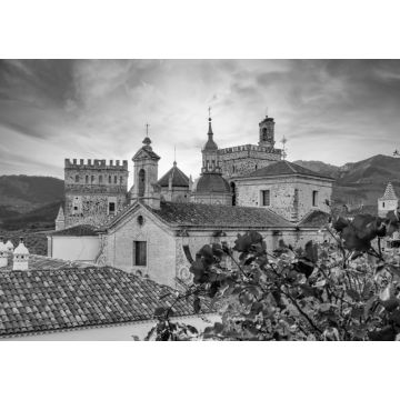 Lais Puzzle - Kloster von Guadaloupe in der Provinz Caceres, Extremadura, Spanien in schwarz weiß - 1.000 & 2.000 Teile