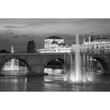 Lais Puzzle - Die nordmazedonische Hauptstadt Skopje. Alte Steinbrücke in schwarz weiß - 2.000 Teile