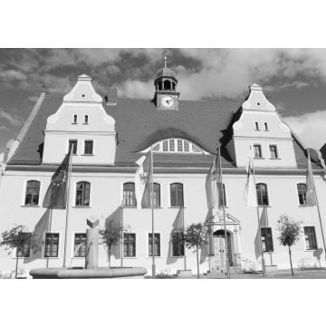 Lais Puzzle - Rathaus in Doberlug-Kirchhain in schwarz weiß - 500, 1.000 & 2.000 Teile