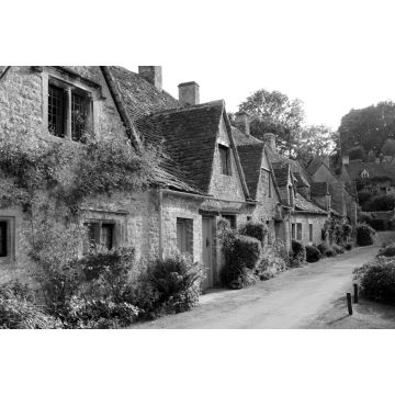 Lais Puzzle - Traditionelle alte Häuser in der englischen Landschaft der Cotswolds in schwarz weiß - 2.000 Teile