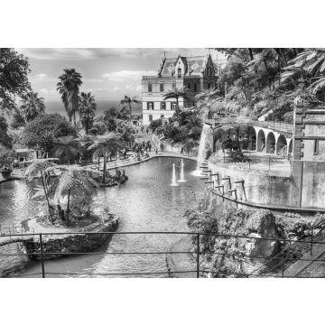 Lais Puzzle - Szenerie des Monte Palace Tropical Garden. Funchal, Insel Madeira, Portugal in schwarz weiß - 500, 1.000 & 2.000 Teile
