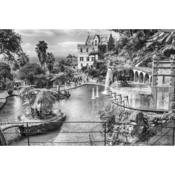 Lais Puzzle - Szenerie des Monte Palace Tropical Garden. Funchal, Insel Madeira, Portugal in schwarz weiß - 2.000 Teile