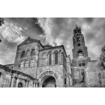 Lais Puzzle - Kathedrale Notre-Dame von Le Puy-en-Velay - Auvergne, Frankreich in schwarz weiß - 2.000 Teile