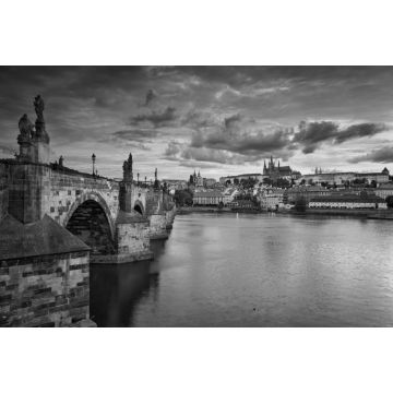 Lais Puzzle - Prag. Bild von Prag, der Hauptstadt der Tschechischen Republik, während eines wunderschönen Sonnenuntergangs in schwarz weiß - 2.000 Teile