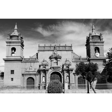 Lais Puzzle - Peru, Plaza de Armas in Ayacucho in schwarz weiß - 2.000 Teile