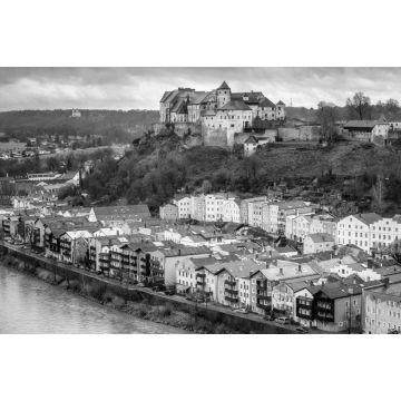 Lais Puzzle - Burghausen, historical german town in Bavaria near Salzburg in schwarz weiß - 2.000 Teile