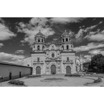 Lais Puzzle - Kathedrale in Cajamarca, Peru in schwarz weiß - 2.000 Teile