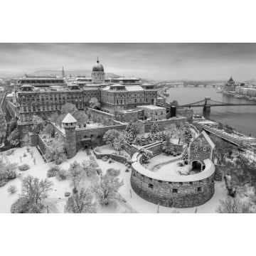 Lais Puzzle - Budapest, Ungarn - Luftaufnahme des verschneiten Königlichen Schlosses Buda von oben mit der Szechenyi Kettenbrücke und dem Parlament von Ungarn im Winter in schwarz weiß - 2.000 Teile