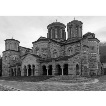 Lais Puzzle - Heiliges Kloster St. Johannes der Täufer in Akritochori, Serres, Griechenland. Es ist nach den architektonischen Standards byzantinischer Klöster gebaut in schwarz weiß - 500, 1.000 & 2.000 Teile