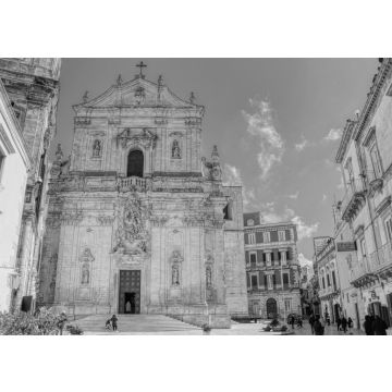 Lais Puzzle - Ein Blick auf die Fassade der Basilika San Martino in Martina Franca, Apulien, Italien in schwarz weiß - 500, 1.000 & 2.000 Teile