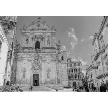 Lais Puzzle - Ein Blick auf die Fassade der Basilika San Martino in Martina Franca, Apulien, Italien in schwarz weiß - 1.000 Teile